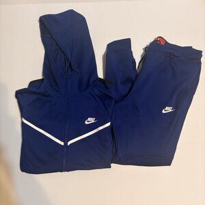 Nike Tech Fleece Sweatsuit